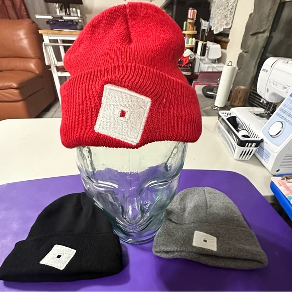 Roblox  Beanie and matching mask - Picture 11 of 16